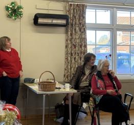 251211 3 ladies IMG 1260S Linda